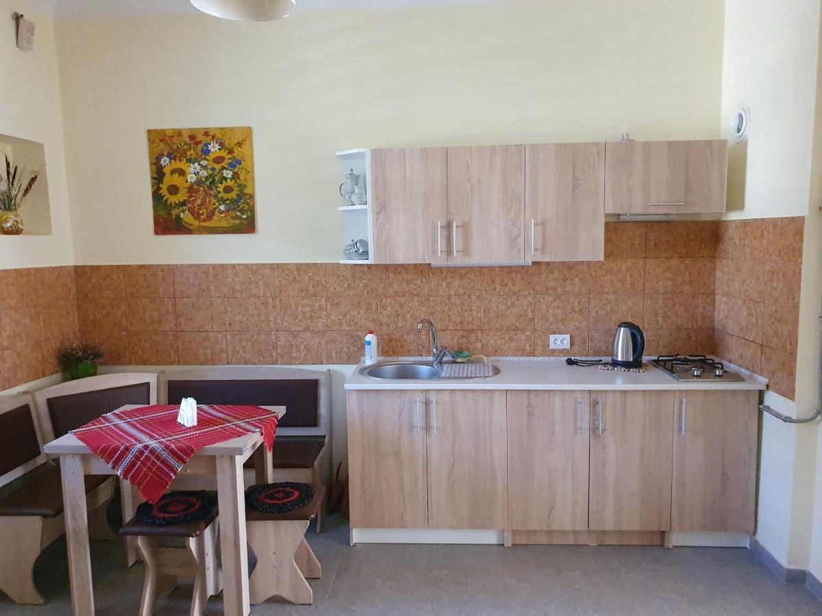 Котлярська 1 Lviv Extérieur photo