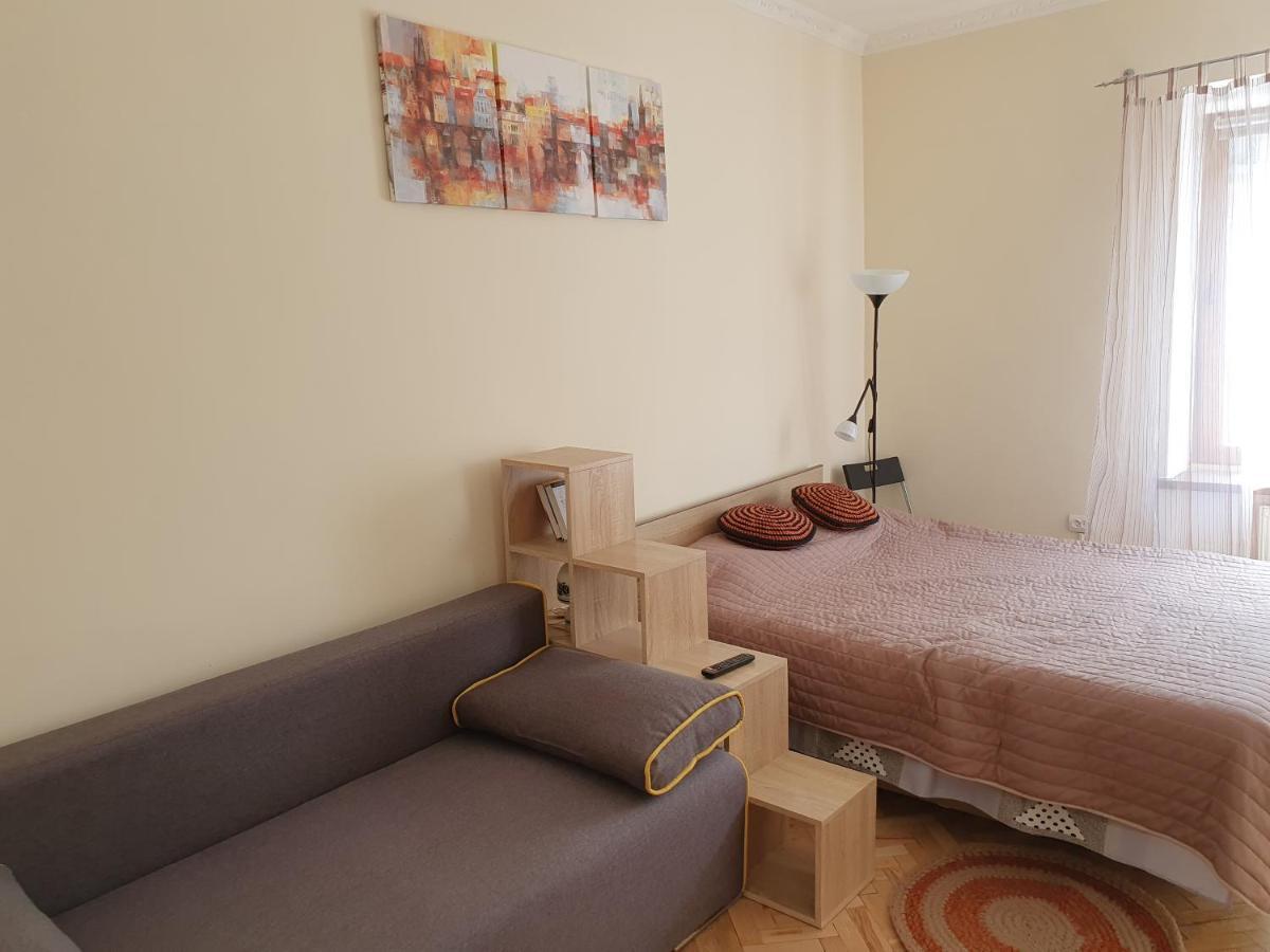 Котлярська 1 Lviv Extérieur photo