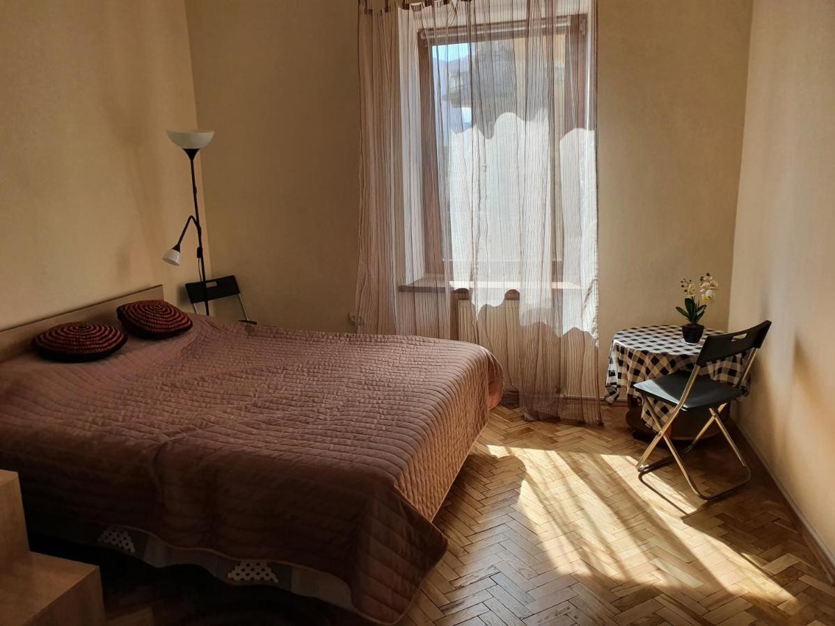 Котлярська 1 Lviv Extérieur photo