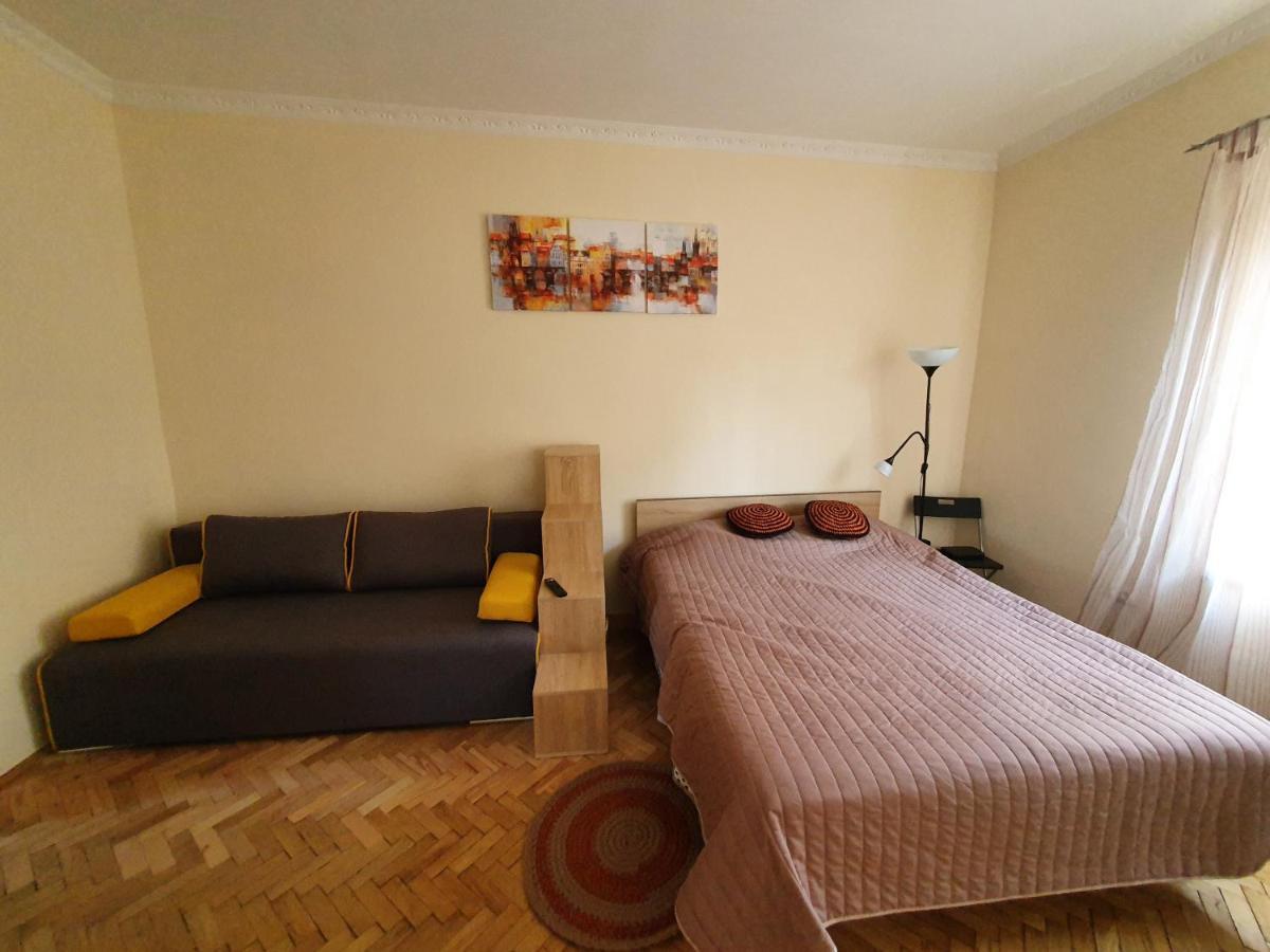 Котлярська 1 Lviv Extérieur photo